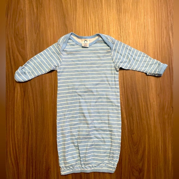 Gerber Blue and White long sleeve  Sleep shirt Soft Cotton size 0-6M - Picture 1 of 5